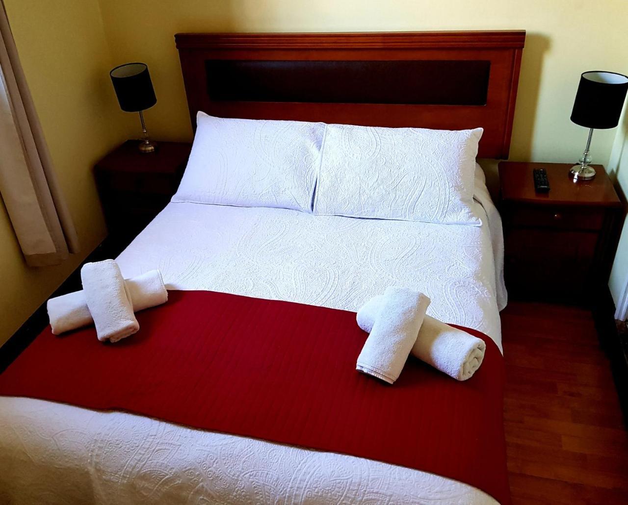 Hotel Almenas Santiago Dış mekan fotoğraf